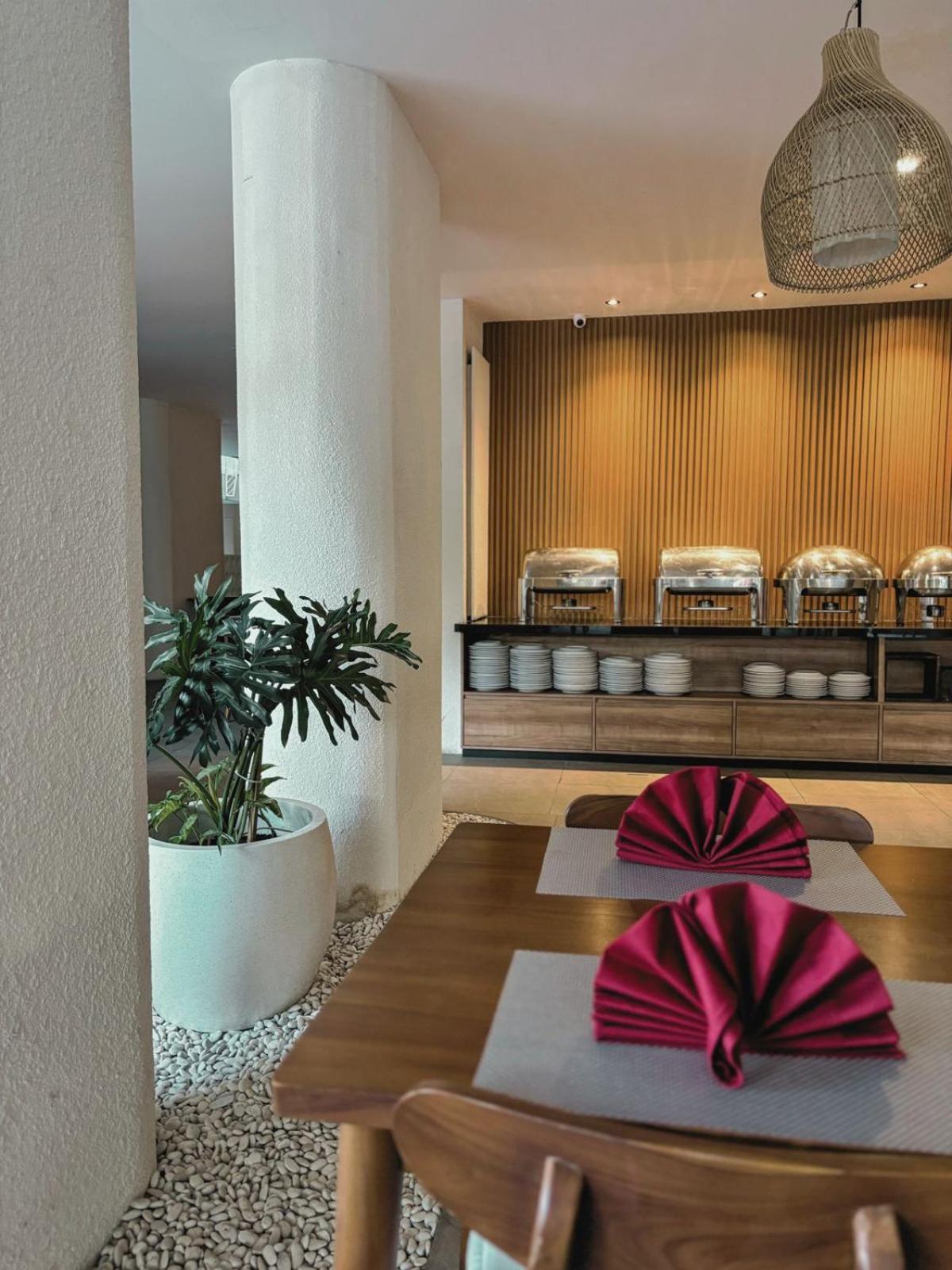 Hotel The Rivavi Legian Extérieur photo